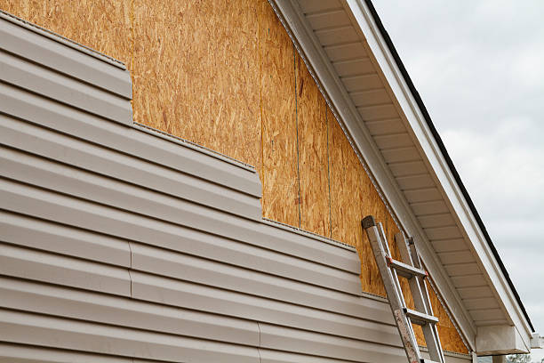 24/7 Emergency Storm Damage Siding Repair experts in Broad Brook, CT